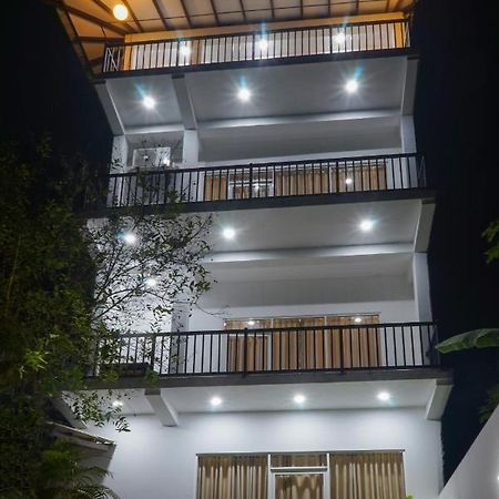Pinnawala Elephant Front View Hotel Rambukkana Экстерьер фото